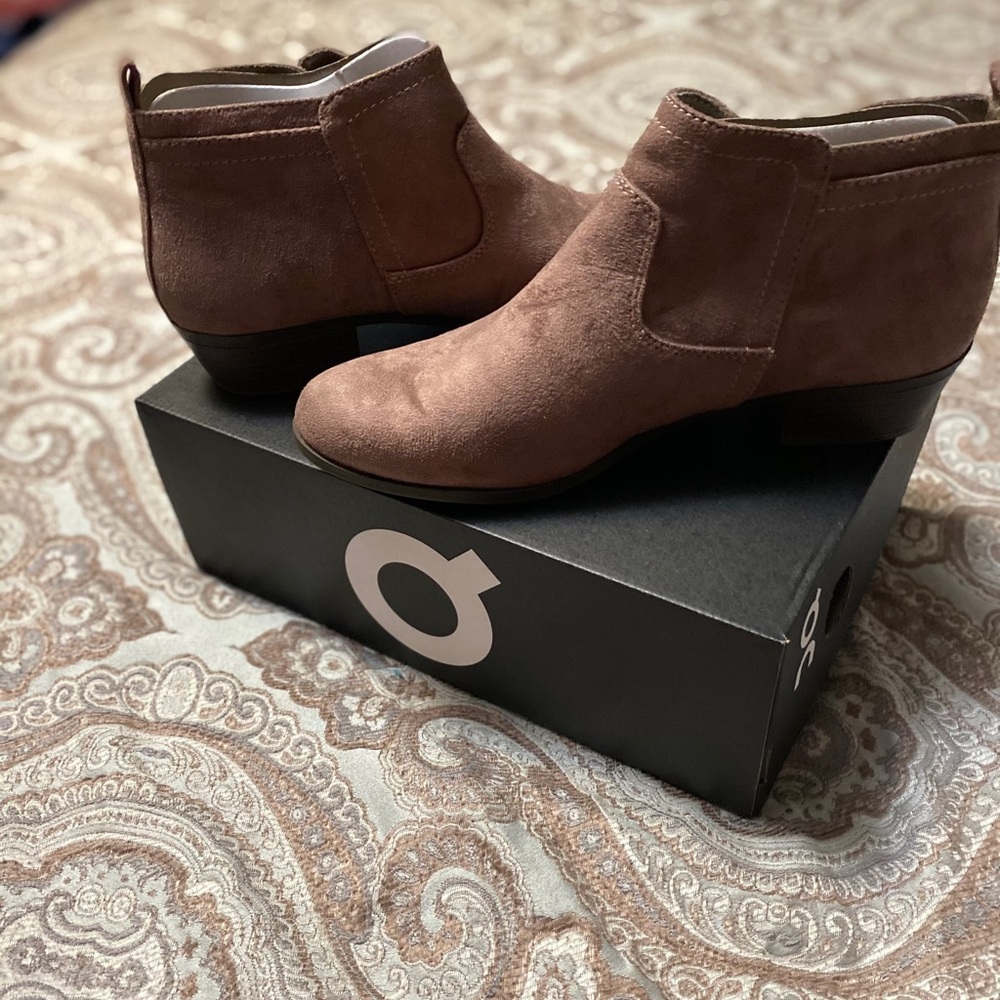 Ankle boots